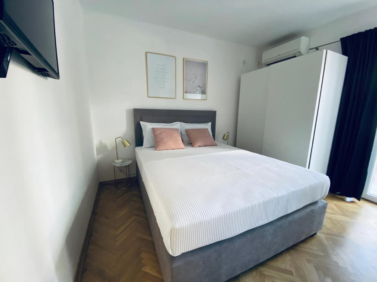 Cirjak Apartments Biograd Na Moru Buitenkant foto