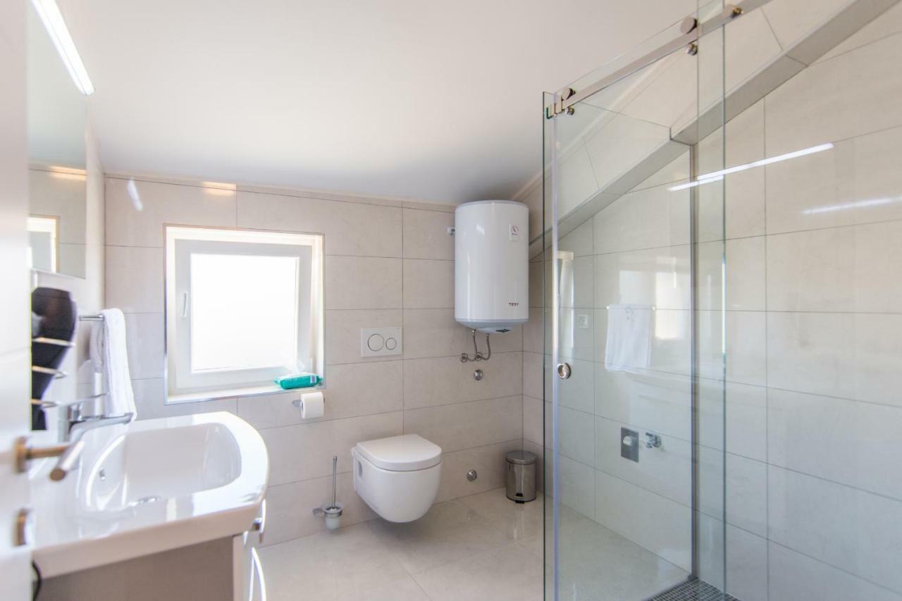 Cirjak Apartments Biograd Na Moru Buitenkant foto
